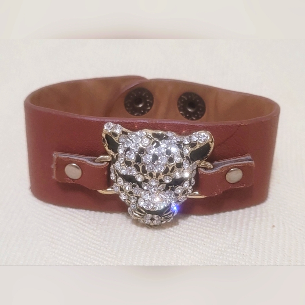 Leopard Cat Faux Leather Bracelet Gold Tone Jeweled Face Adjustable Snap